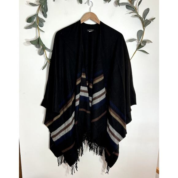 Banana Republic Poncho - Picture 1 of 3